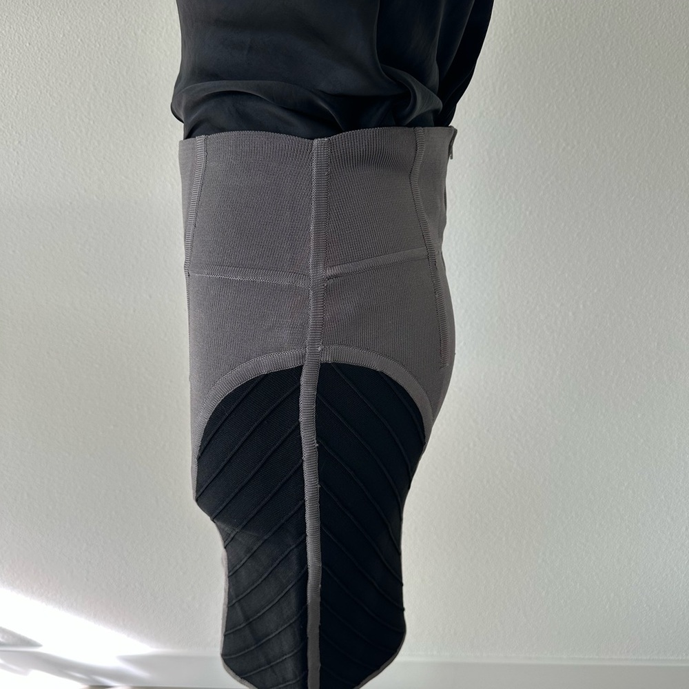 ARITZIA Wilfred Women’s High-waisted Knitted Metallic Pencil Skirt - Picture 3 of 3